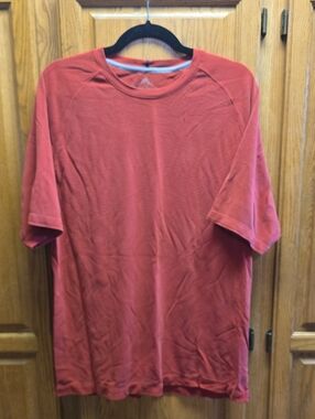 Men's Short Sleeve Crew Neck Shirt - Red Striped Texture
